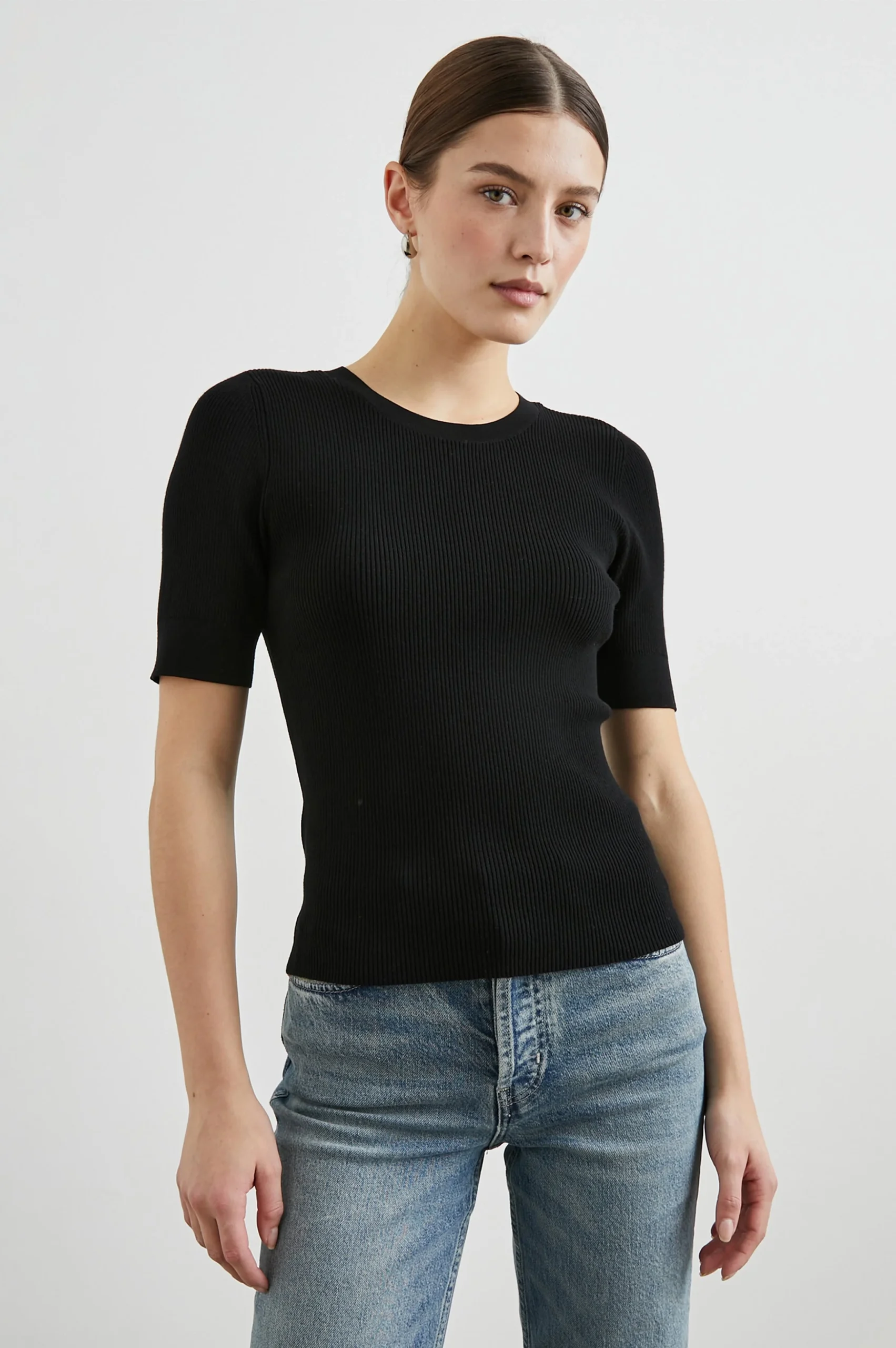 ARI TOP - BLACK – Image 2