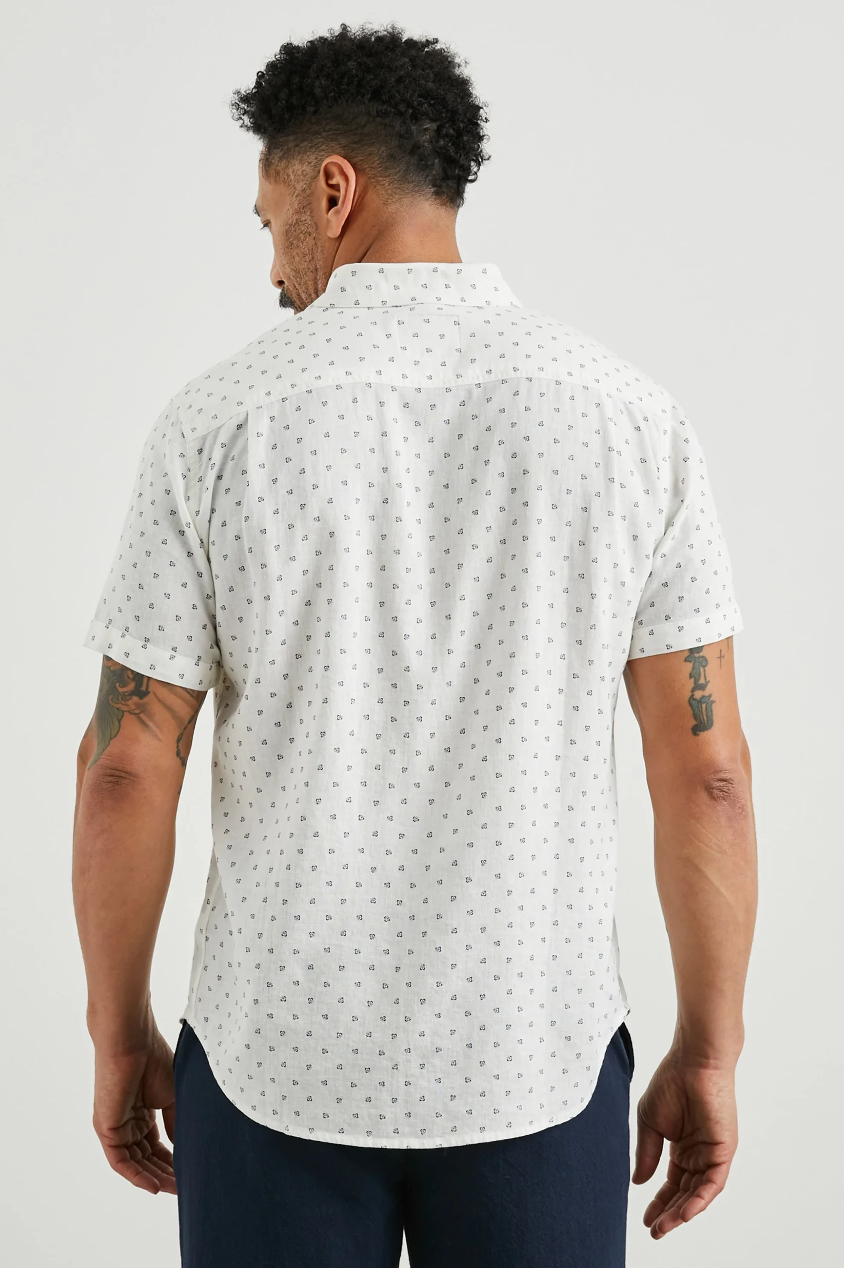 CARSON SHIRT - AUTUMN CALICO WHITE – Image 6