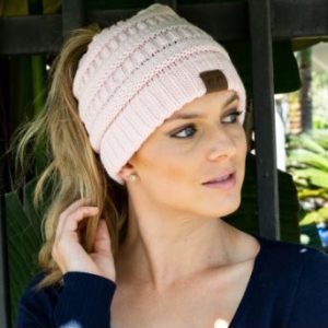 Bonnet en queue de cheval en tricot doux