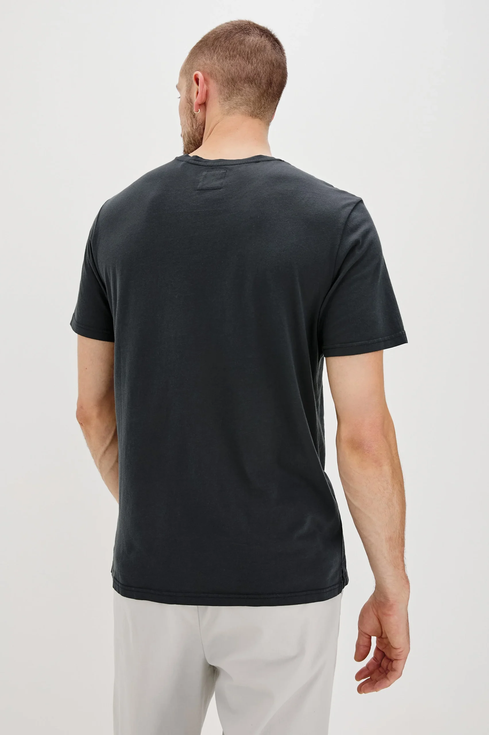JOHNNY T-SHIRT - CARBON – Image 6