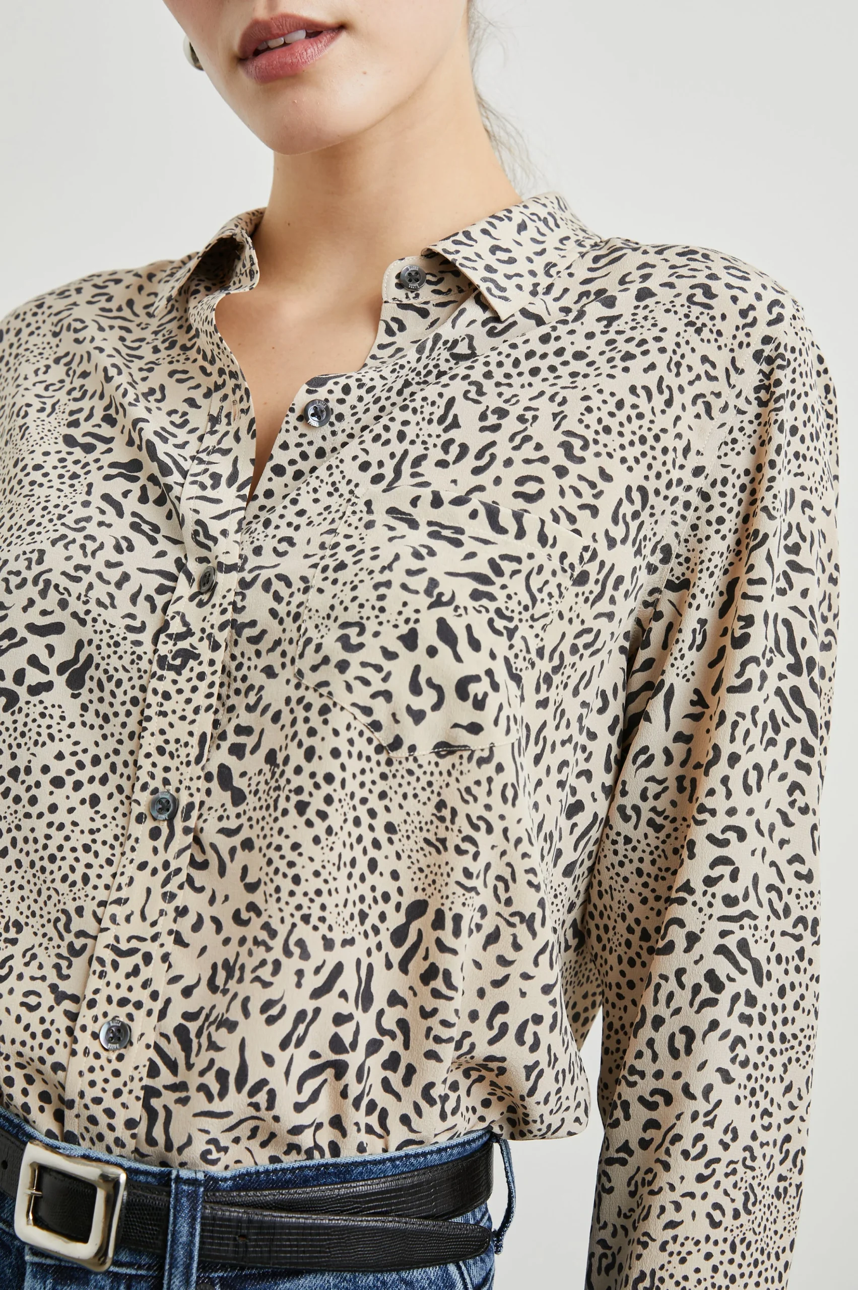 KATE SHIRT - SAND MIXED CHEETAH – Image 3