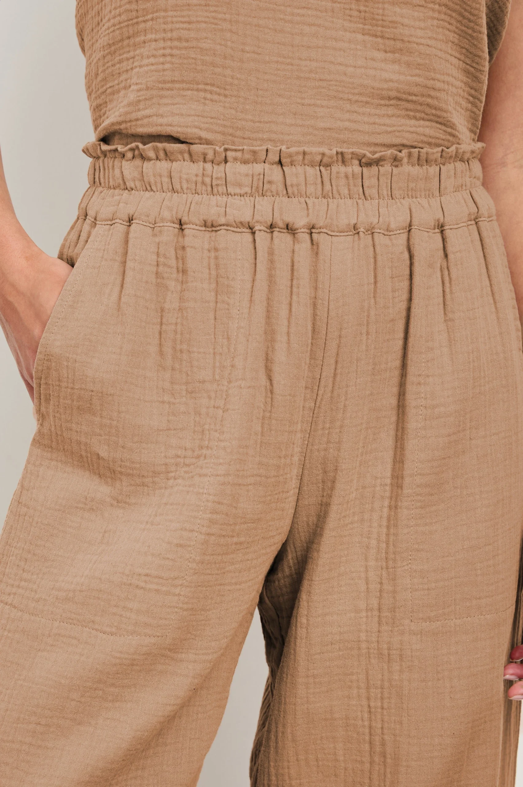 LEON CROP PANT - TAUPE – Image 4