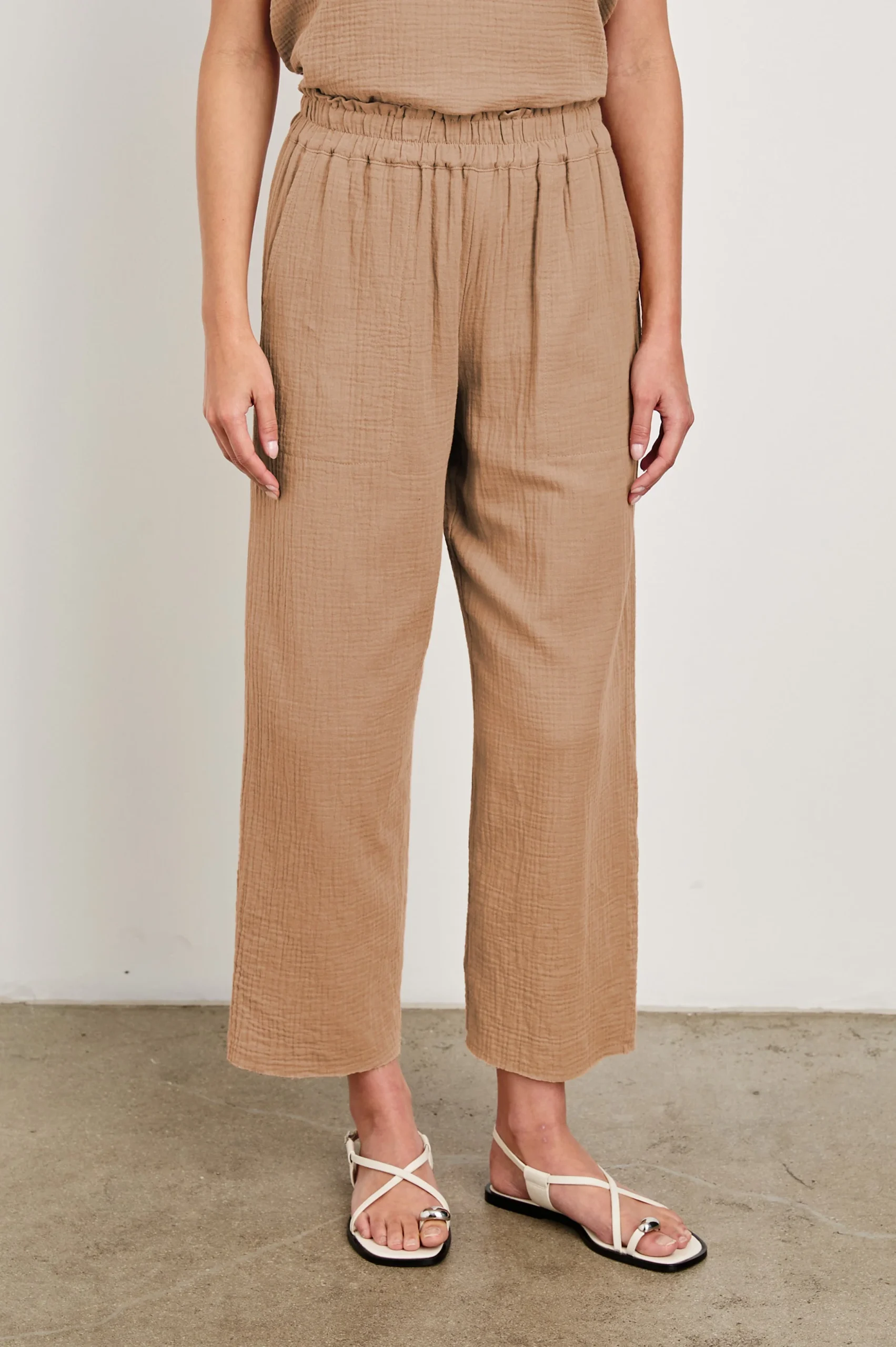 LEON CROP PANT - TAUPE – Image 6