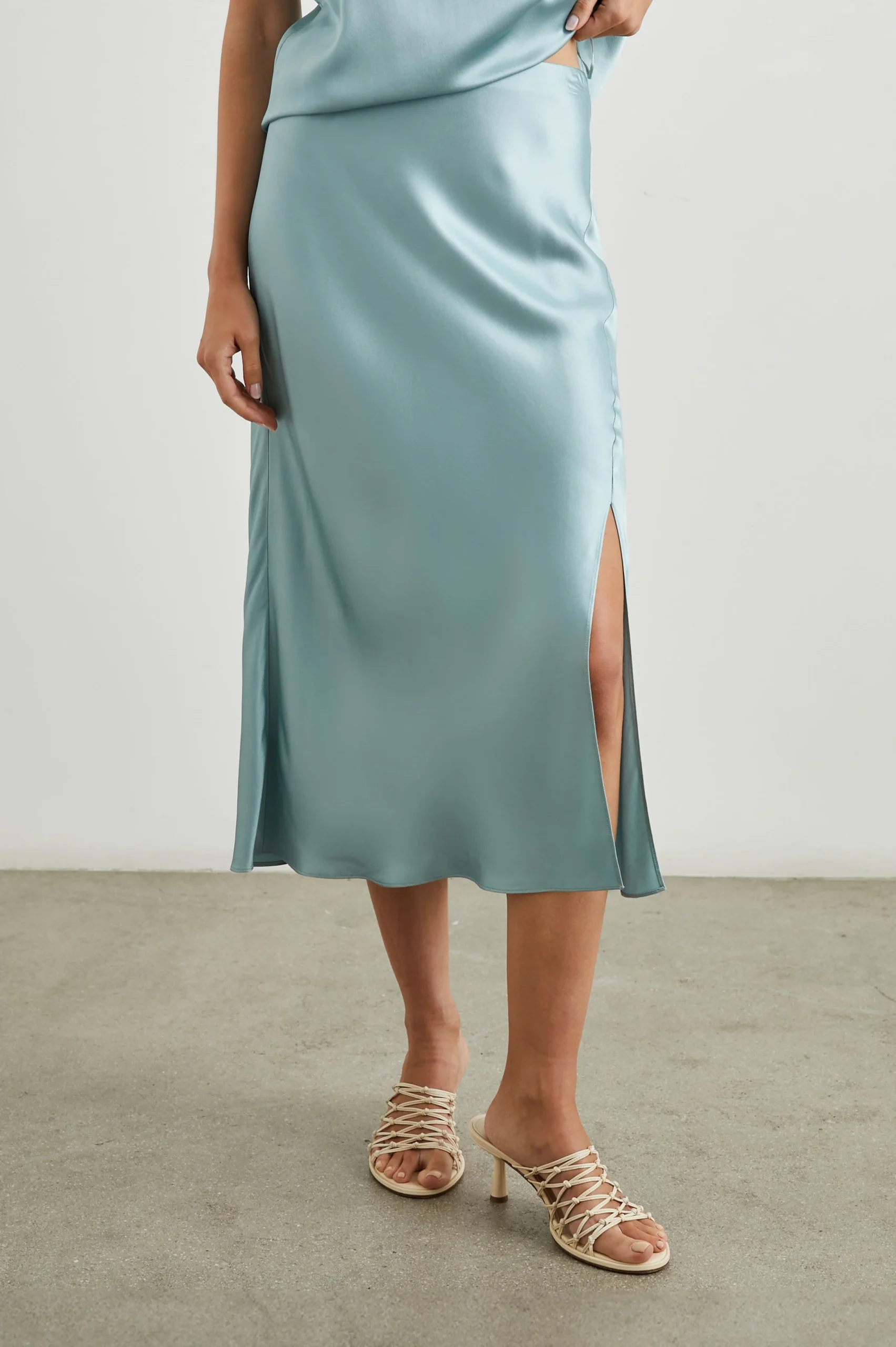 MAYA SKIRT - CLEARWATER – Image 2