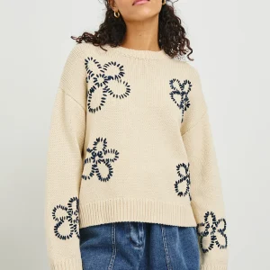 ZOEY SWEATER - IVORY NAVY STITCHED DAISIES