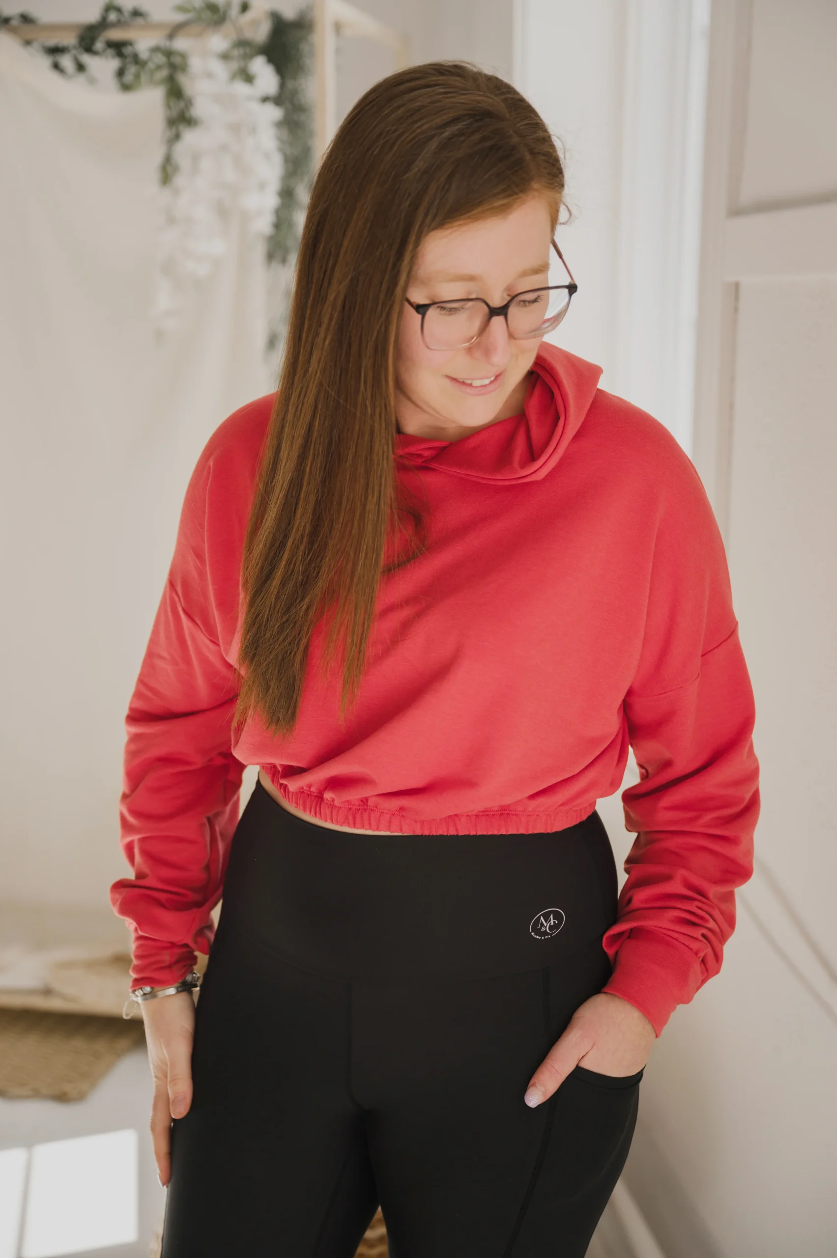 Hoodie crop manche longue en bambou corail avec élastique à la taille pour femme - COUNTRY ROADS – Image 7