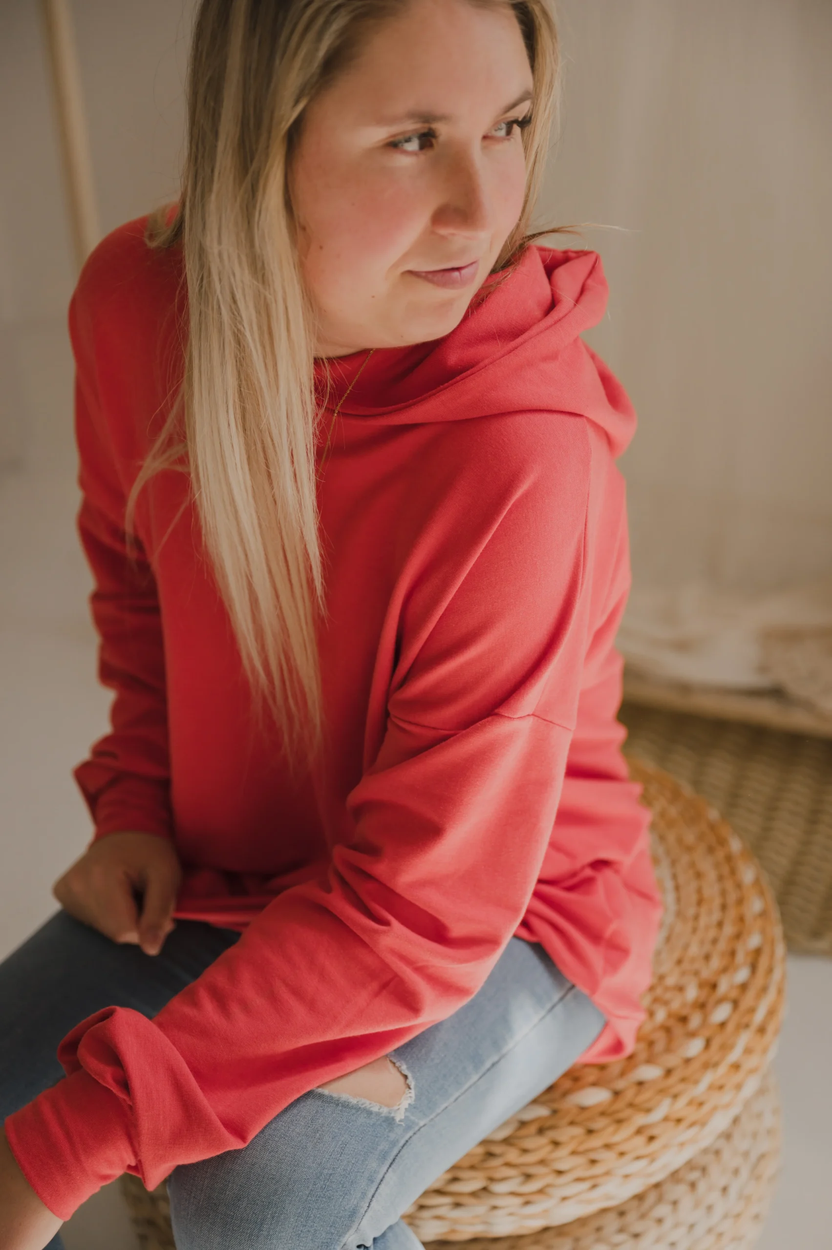 Hoodie oversize manche longue en bambou corail avec bande à la taille pour femme - CRÂNE & FLEURS – Image 4