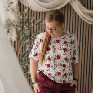 T-shirt crop blanc floral en bambou pour femme